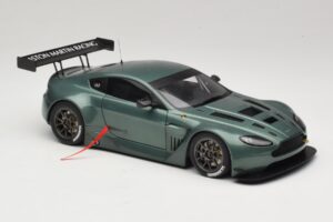 Aston Martin V12 Vantage GT3 Vihreä AUTOart 1:18 81306 Metalli — kuva 4 / 6