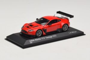 Aston Martin V12 Vantage GT3 Punainen Minichamps 1:43 4371121392 Metalli — kuva 2 / 4