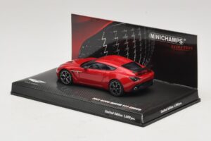 Aston Martin V12 Zagato Punainen Minichamps 1:43 437137220 Metalli — kuva 3 / 5