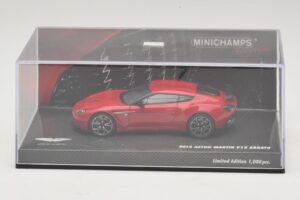 Aston Martin V12 Zagato Punainen Minichamps 1:43 437137220 Metalli — kuva 4 / 5