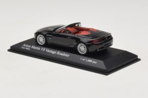 Aston Martin V8 Vantage Roadster Musta Metallinen Minichamps 1:43 400137431 Metalli — kuva 3 / 4