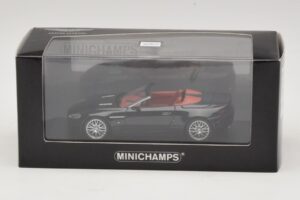 Aston Martin V8 Vantage Roadster Musta Metallinen Minichamps 1:43 400137431 Metalli — kuva 4 / 4