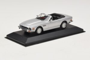 Aston Martin V8 Volante Hopea Minichamps 1:43 400137601 Metalli — kuva 2 / 4