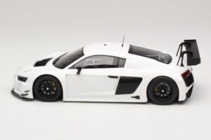 Audi R8 LMS Ultra Valkoinen 2015 Minichamps 1:18 153151100 Metalli — kuva 3 / 6