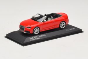 Audi RS5 B8 Avoauto Punainen Minichamps 1:43 410011230 Metalli — kuva 2 / 4
