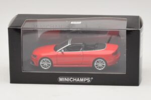 Audi RS5 B8 Avoauto Punainen Minichamps 1:43 410011230 Metalli — kuva 4 / 4