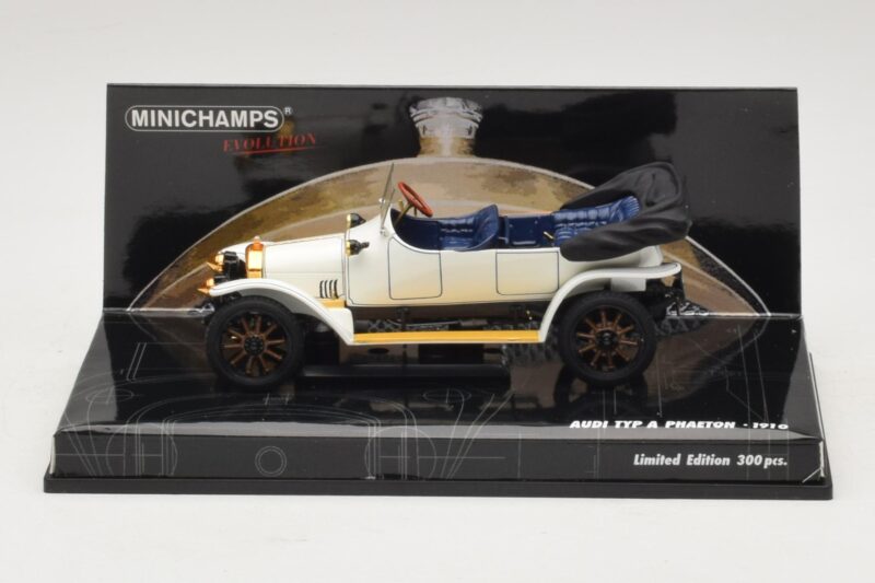 Audi Typ A Phaeton Valkoinen Sininen Minichamps 1:43 437019032 Metalli
