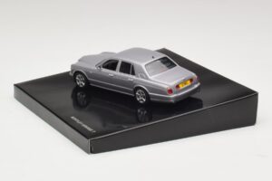 Bentley Arnage T Silver Tempest Minichamps 1:43 BL326 Metalli — kuva 3 / 4