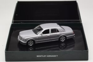 Bentley Arnage T Silver Tempest Minichamps 1:43 BL326 Metalli — kuva 4 / 4