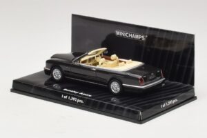 Bentley Azure Musta Minichamps 1:43 436139930 Metalli — kuva 3 / 4