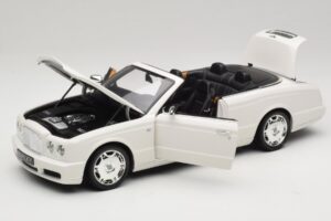 Bentley Azure Glacier White Korvaava Pakkaus Minichamps 1:18 100139502-R1 Metalli — kuva 2 / 8