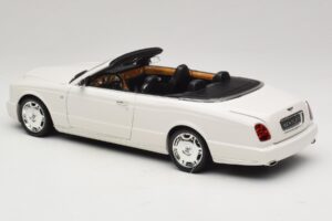Bentley Azure Glacier White Korvaava Pakkaus Minichamps 1:18 100139502-R1 Metalli — kuva 7 / 8