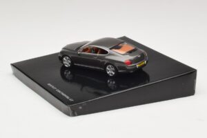 Bentley Continental GT Cypress Green Minichamps 1:43 BL312 Metalli — kuva 3 / 4