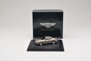 Bentley Continental GT Light Bronze Metallic Minichamps 1:43 BL834 Metalli — kuva 3 / 4