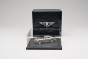 Bentley Continental GT Light Bronze Metallic Minichamps 1:43 BL834 Metalli — kuva 4 / 4