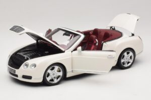 Bentley Continental GTC Valkoinen Korvaava Pakkaus Minichamps 1:18 100139032-R1 Metalli — kuva 2 / 8