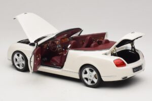 Bentley Continental GTC Valkoinen Korvaava Pakkaus Minichamps 1:18 100139032-R1 Metalli — kuva 5 / 8