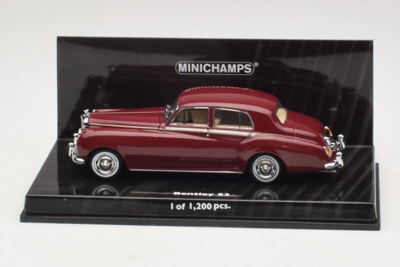 Bentley S2 Standard Saloon Punainen Minichamps 1:43 436139951-O1 Metalli