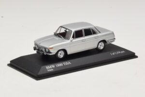 BMW 1800 TI/SA Hopea Minichamps 1:43 400025100 Metalli — kuva 2 / 4