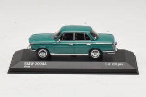 BMW 2000A Vihreä Minichamps 1:43 437023001 Metalli