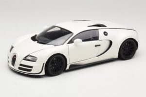 Bugatti Veyron Super Sport Valkoinen Minichamps 1:18 100110844 Metalli