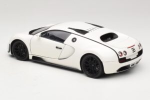 Bugatti Veyron Super Sport Valkoinen Minichamps 1:18 100110844 Metalli — kuva 7 / 8