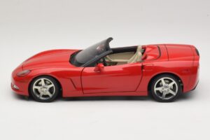 Chevrolet Corvette C6 Avoauto Punainen AUTOart 1:18 71221 Metalli — kuva 4 / 8