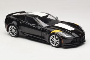 Chevrolet Corvette C7 Grand Sport Musta ja Valkoiset Raidat AUTOart 1:18 71273 Komposiitti — kuva 6 / 8