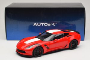Chevrolet Corvette C7 Grand Sport Punainen ja Valkoiset Raidat AUTOart 1:18 71274 Komposiitti — kuva 8 / 8