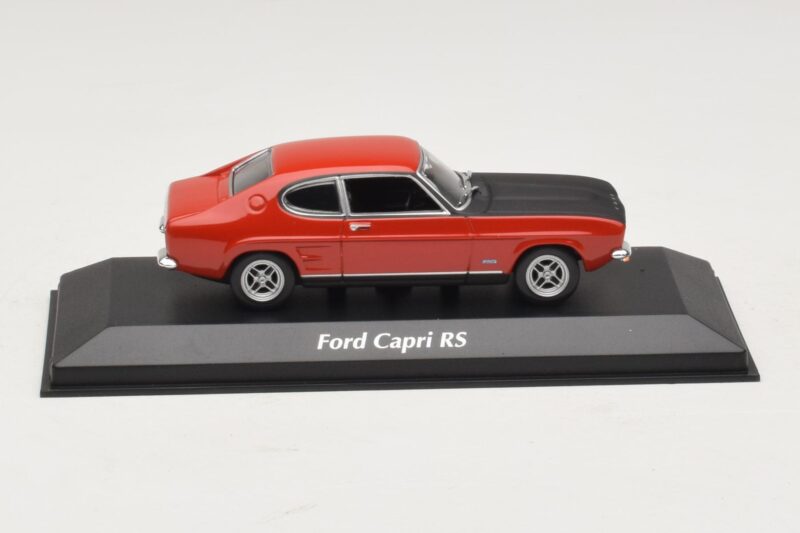 Ford Capri I Punainen Mustalla Konepellillä Maxichamps 1:43 940085801 Metalli