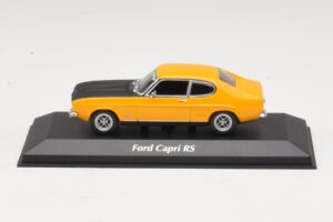Ford Capri Mk1 RS Keltainen Mustalla Konepellilla Maxichamps 1:43 940085800 Metalli