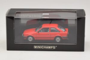 Ford Escort Mk3 3-ovinen Punainen Minichamps 1:43 400085000 Metalli — kuva 4 / 4