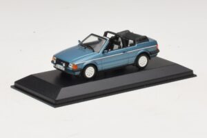 Ford Escort Mk3 Avoauto Sininen Metallinen Minichamps 1:43 400085030 Metalli — kuva 2 / 4