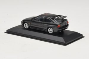 Ford Escort RS Cosworth Musta Metallic Minichamps 1:43 430082106 Metalli — kuva 3 / 4