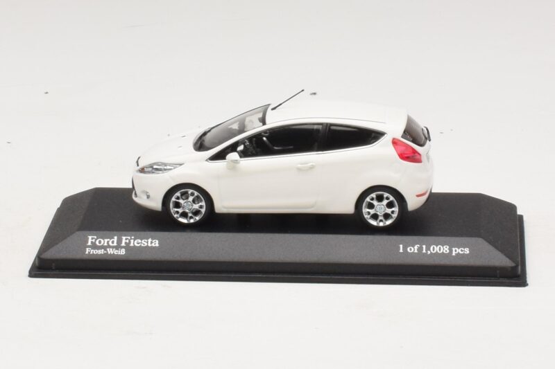 Ford Fiesta Mk6 Valkoinen Minichamps 1:43 Ford Fiesta Mk6 Valkoinen Minichamps 1:43 400088002 Metalli