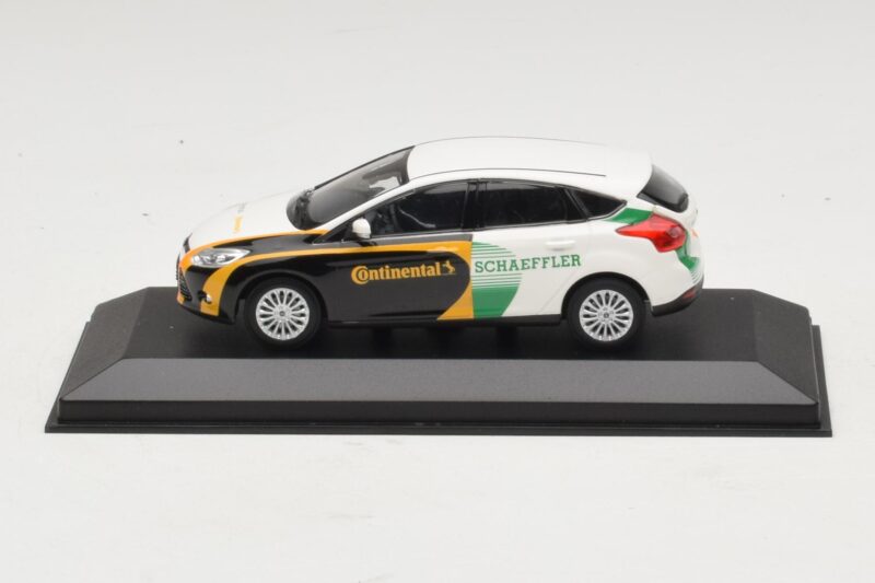 Ford Focus Bensiini Teknologia-Auto Continental Schaeffler Korvaava Pakkaus Minichamps 1:43 Ford Focus Bensiini Teknologia-Auto Continental Schaeffler Korvaava Pakkaus Minichamps 1:43 AB65A-R1 Metalli