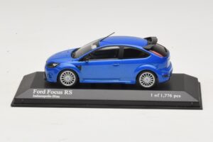 Ford Focus RS Mk2 Sininen Metallic Minichamps 1:43 400088101 Metalli