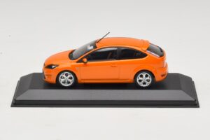 Ford Focus ST Mk2 Electric Orange Minichamps 1:43 400087302 Metalli
