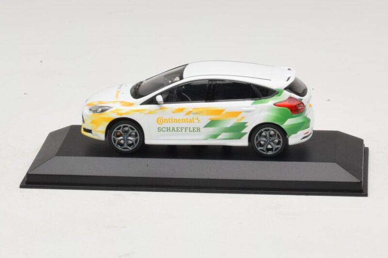 Ford Focus Teknologia-Auto GTC Continental Schaeffler Minichamps 1:43 Ford Focus Teknologia-Auto GTC Continental Schaeffler Minichamps 1:43 SCHAEFFLER001 Metalli