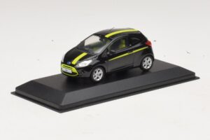 Ford Ka Mk2 Musta Keltainen Minichamps 1:43 400088200 Metalli — kuva 3 / 5
