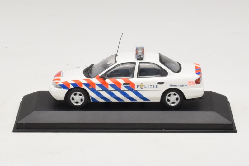 Ford Mondeo Mk1 Sedan Poliisi Minichamps 1:43 Ford Mondeo Mk1 Sedan Poliisi Minichamps 1:43 433082091 Metalli