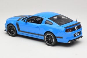 Ford Mustang Boss 302 S197 Sininen Shelby Collectibles 1:18 25414S Metalli — kuva 7 / 8