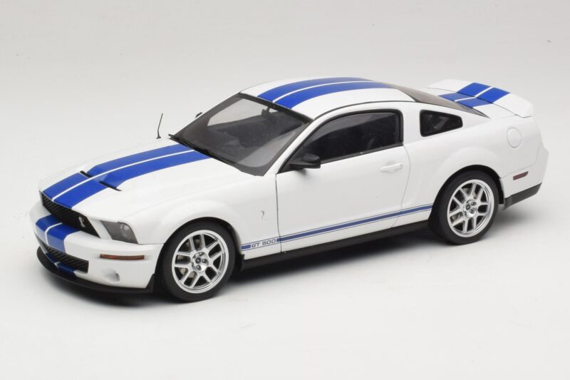 Ford Shelby Cobra GT500 Concept Valkoinen ja Sininen Raita AUTOart 1:18 73052 Metalli