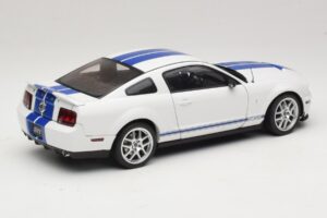 Ford Shelby Cobra GT500 Concept Valkoinen ja Sininen Raita AUTOart 1:18 73052 Metalli — kuva 3 / 8