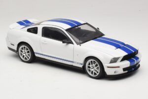 Ford Shelby Cobra GT500 Concept Valkoinen ja Sininen Raita AUTOart 1:18 73052 Metalli — kuva 6 / 8