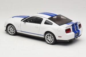 Ford Shelby Cobra GT500 Concept Valkoinen ja Sininen Raita AUTOart 1:18 73052 Metalli — kuva 7 / 8