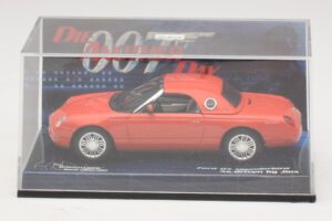Ford Thunderbird Die Another Day Minichamps 1:43 045132 Metalli — kuva 4 / 5