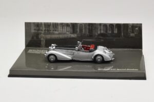Horch 855 Special Roadster Hopea Musta Minichamps 1:43 436014204 Metalli