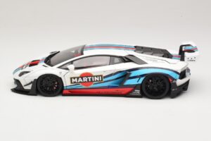 Lamborghini Aventador LB Works Martini Livery AUTOart 1:18 79185 Komposiitti — kuva 4 / 8