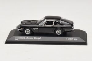 Maserati Mistral Musta Minichamps 1:43 437123421 Metalli